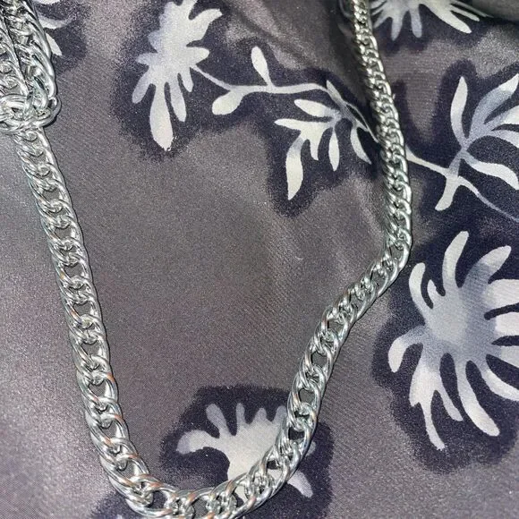 Danielle Nicole Snow White Crossbody Purse EUC - Picture 11 of 11